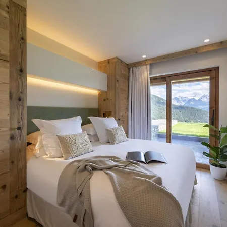 Chalet Gstaad: Where Glamour Meets Nature Apartment Bern